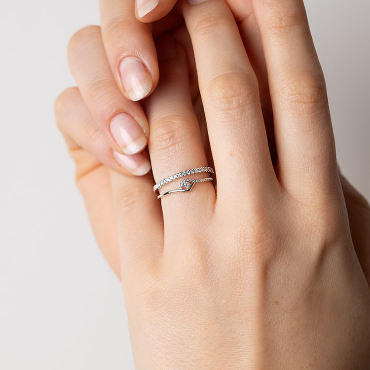 Romantický zásnubný prsteň s diamantmi Laurena 148042