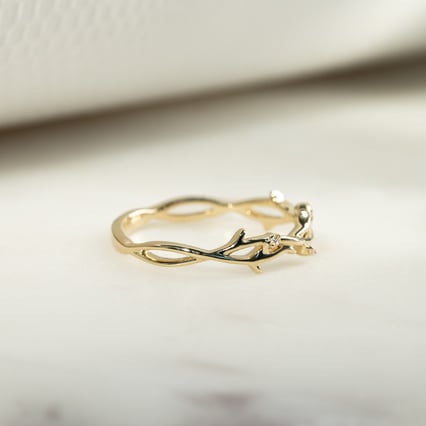 Prsteň v tvare vetvičiek s lab-grown diamantmi a komfortný prsteň Elly