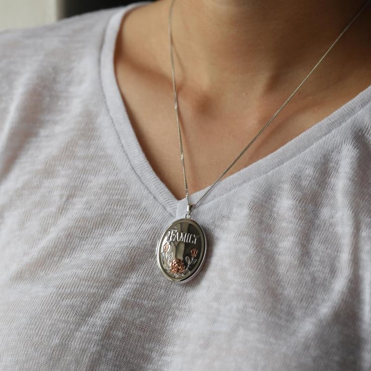 Medailón zo striebra 13628