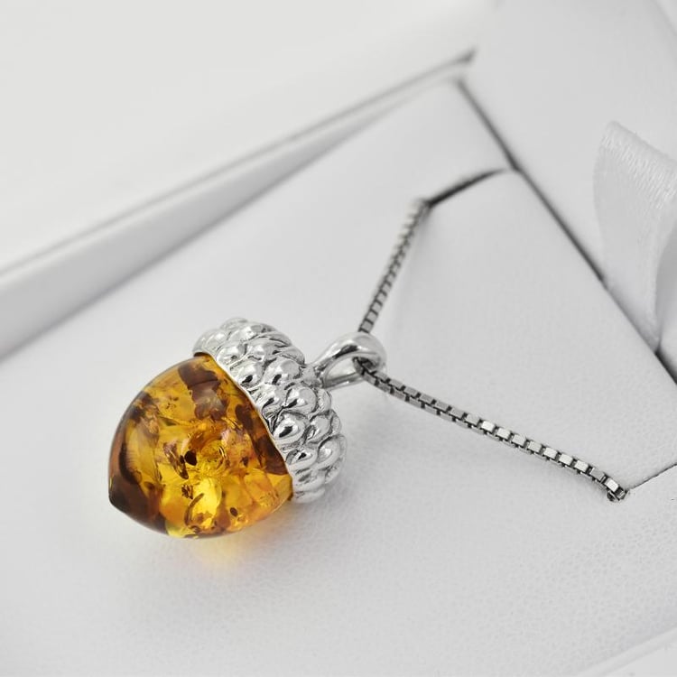 Strieborný jantárový prívesok 27169