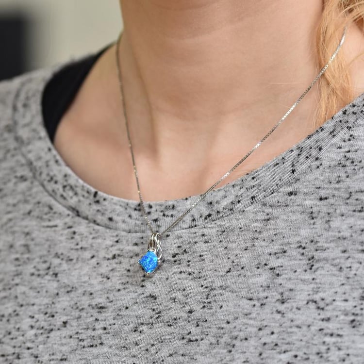 Strieborný opálový náhrdelník 3135