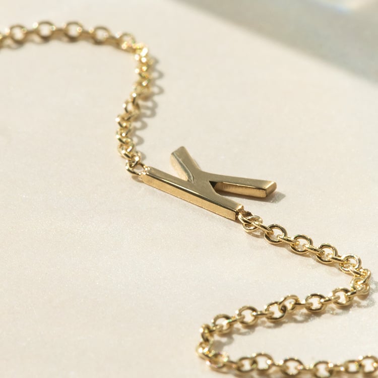 Strieborný náramok s písmenom podľa vašej voľby Ainslee 138939