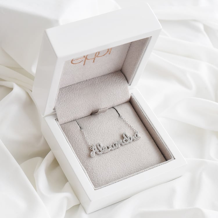 Zlatý diamantový náhrdelník so jmenom 97598