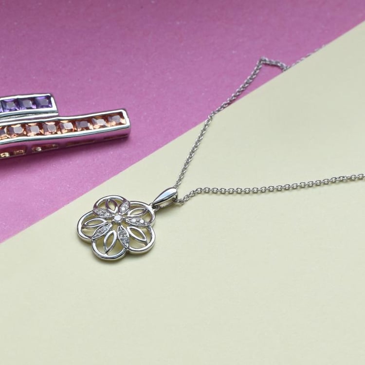 Zlatý diamantový prívesok Oxana 26752