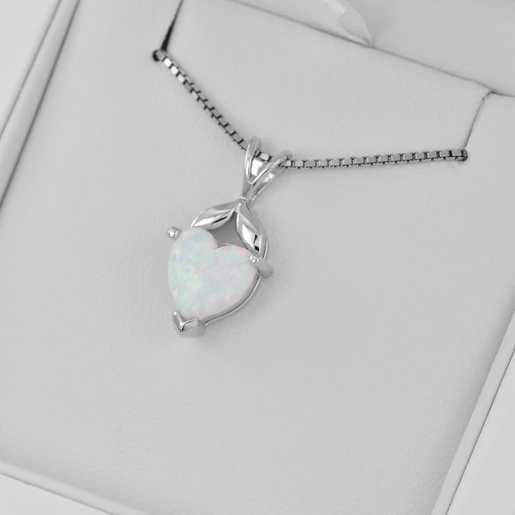 Strieborný náhrdelník 28226