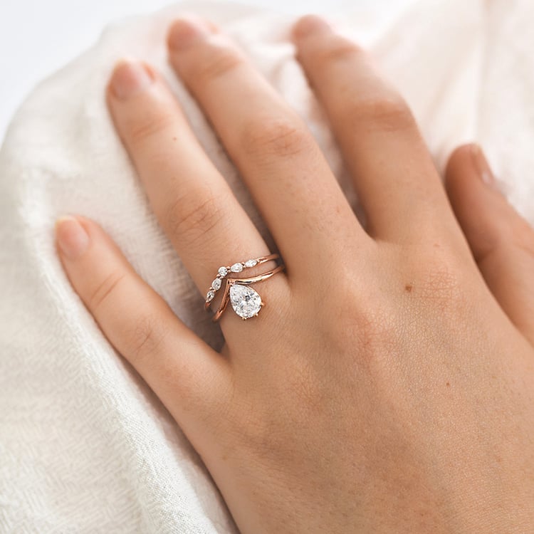 Originálny zásnubný set prsteňov s lab-grown diamantmi 156080