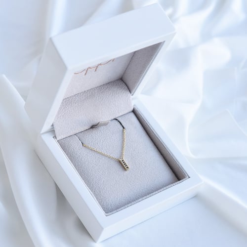 Zlatý náhrdelník s čiernymi diamantmi Maxen
