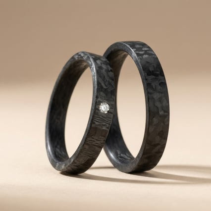 Ploché karbónové svadobné obrúčky s diamantom Jae