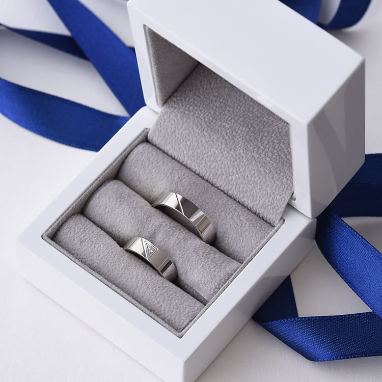 Trendy svadobné obrúčky zo zlata s diamantmi Odeta 114352