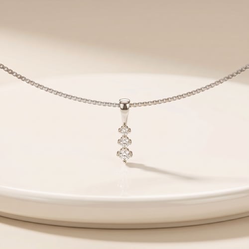 Minimalistický diamantový prívesok Hidde