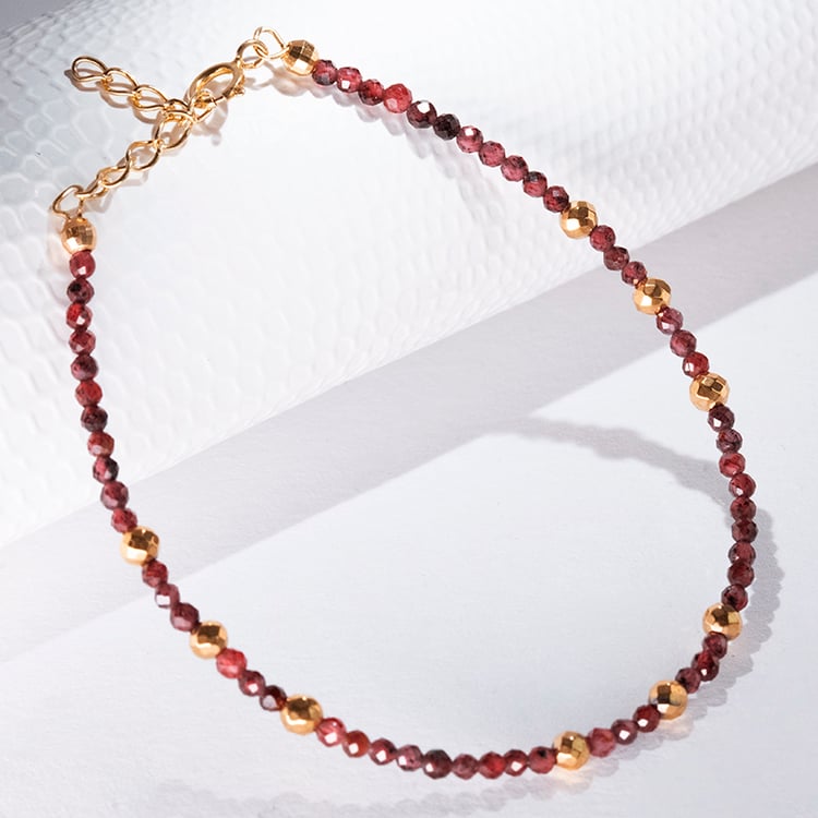 Strieborný pozlátený náramok s granátovými korálkami Roxa 115787