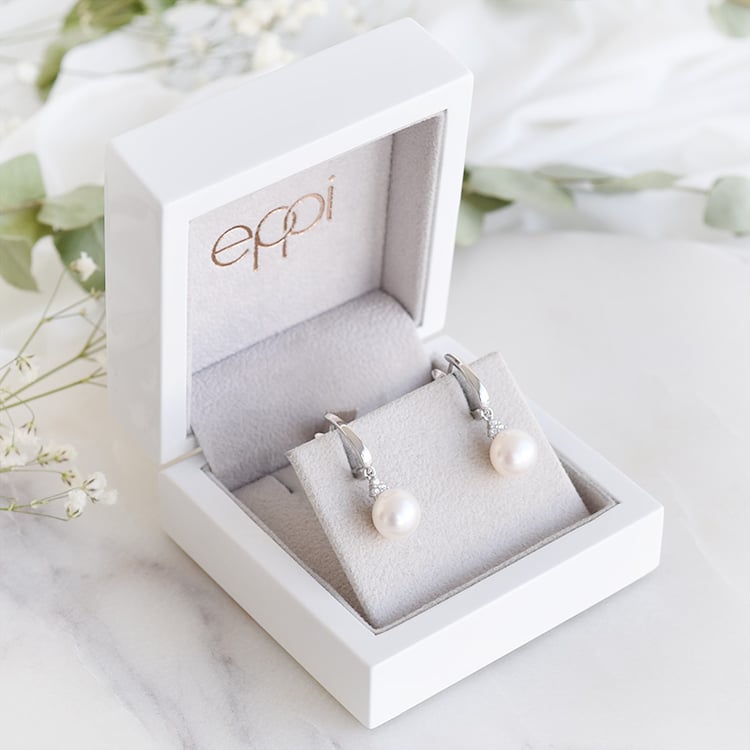 Visiace náušnice s perlami 88036