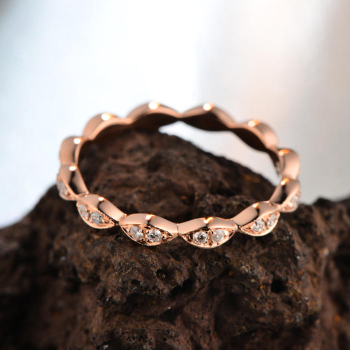 Zlatý diamantový prsteň 6275