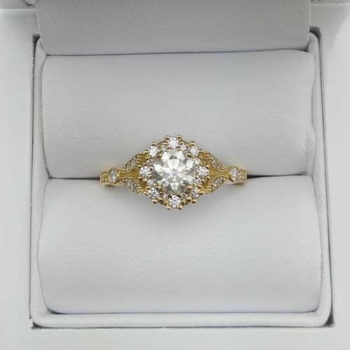 Extravagantný zlatý set vykladaný diamantmi Clorissa