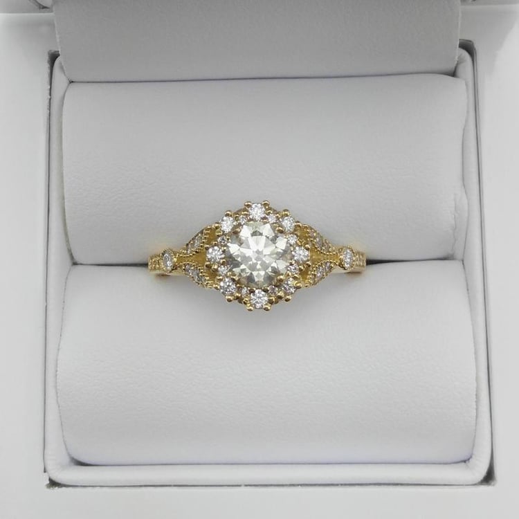 Vintage zásnubný prsteň 13692