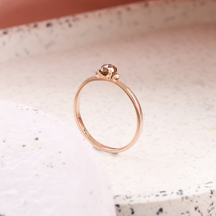 Zásnubný prsteň so salt and pepper diamantom Hye 121870