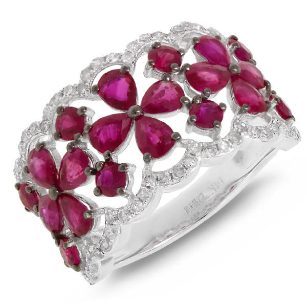 Zlatý prsteň so zafírmi a diamantmi