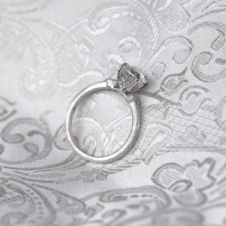 Zlatý zásnubný prsteň 48159