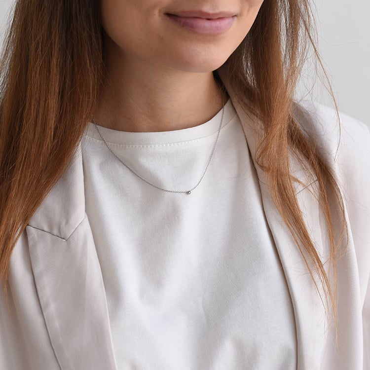 Minimalistický náhrdelník s čiernym diamantom 71417