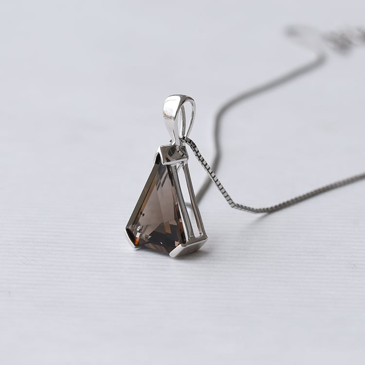 Strieborný náhrdelník s dymovým Quartz 71267