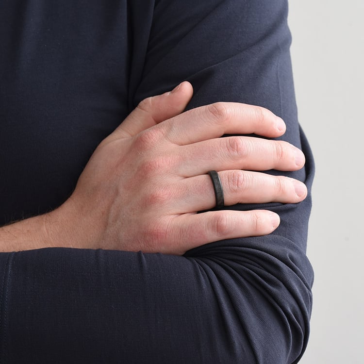 Ploché karbónové svadobné obrúčky s diamantmi Mamie 125199