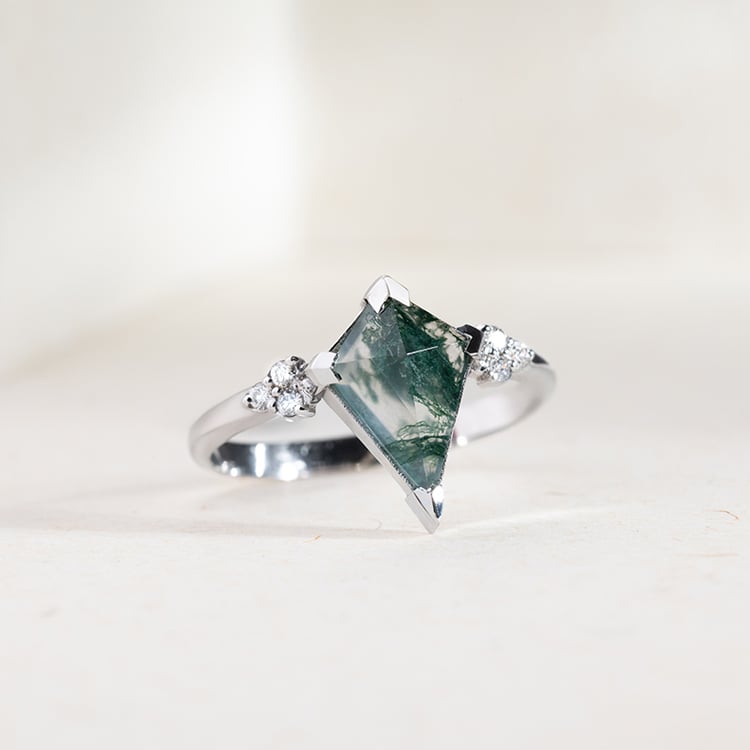 Jedinečný zásnubný prsteň s machovým achátom Floki 150083