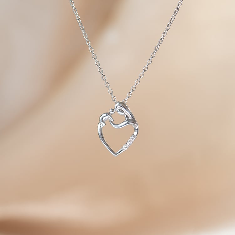 Strieborný prívesok matka a dieťa s lab-grown diamantmi Remy 99681