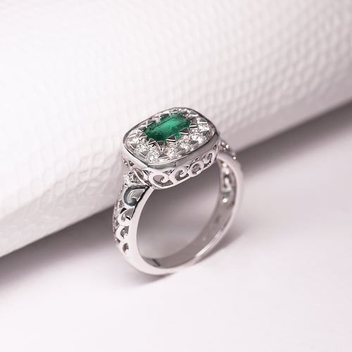 Zlatý prsteň s emerald smaragdom a diamantmi Huzil