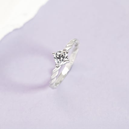 Prepletený prsteň s lab-grown diamantom Nelson