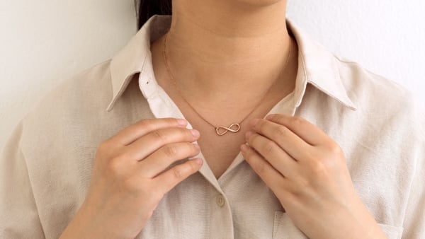 Symbolika šperkov: znak nekonečna