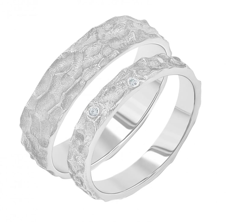 Svadobné obrúčky s atypickým povrchom Marry