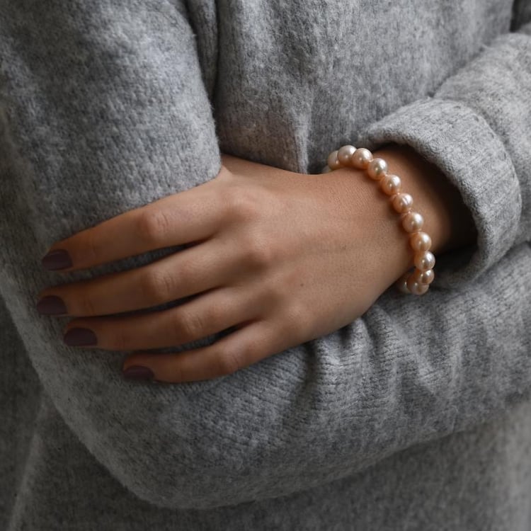 Strieborný náramok s broskyňovými perlami 50911