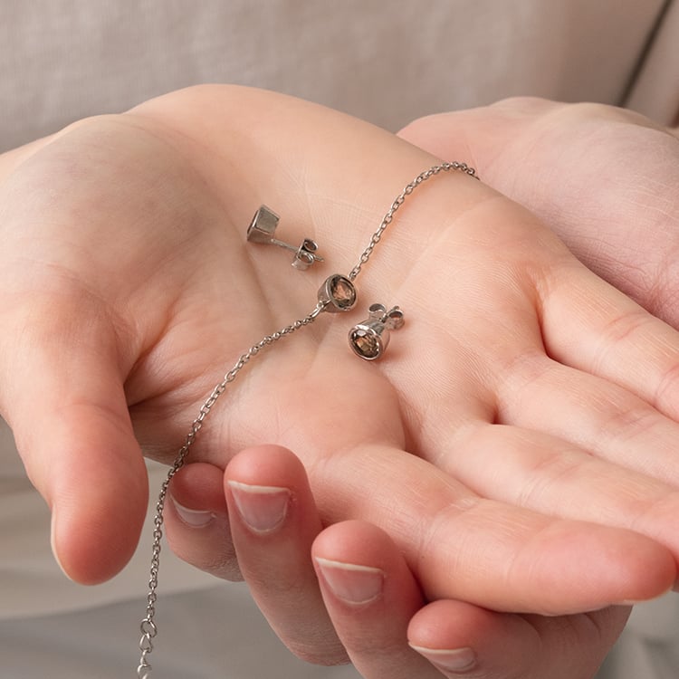 Strieborné bezel náušnice so záhnedou Sontre 122383