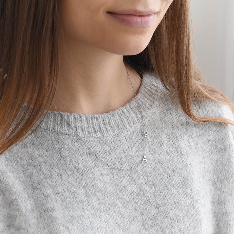 Strieborný náhrdelník s 2 písmenami vašej voľby Lupe 103729