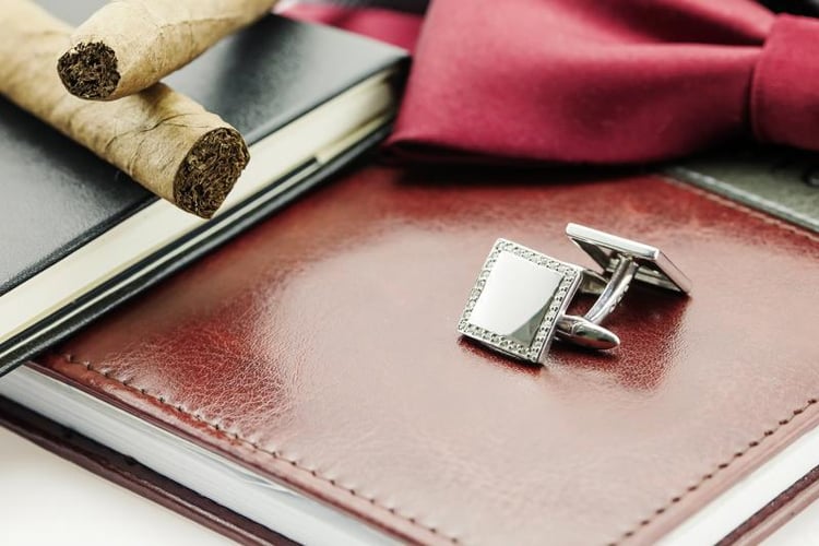 Štvorcové manžetové gombíky zo striebra 8763