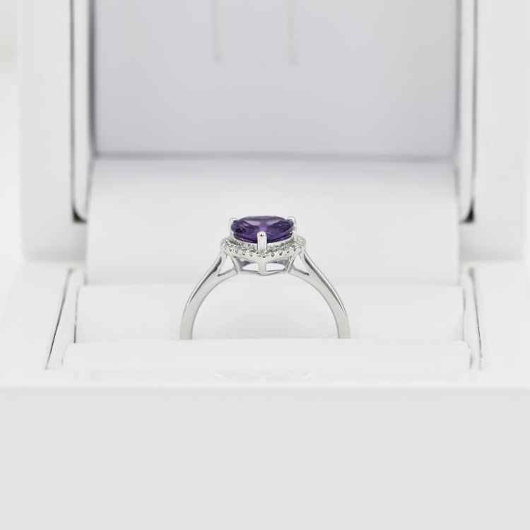 Prsteň s ametystom a diamantmi 15323