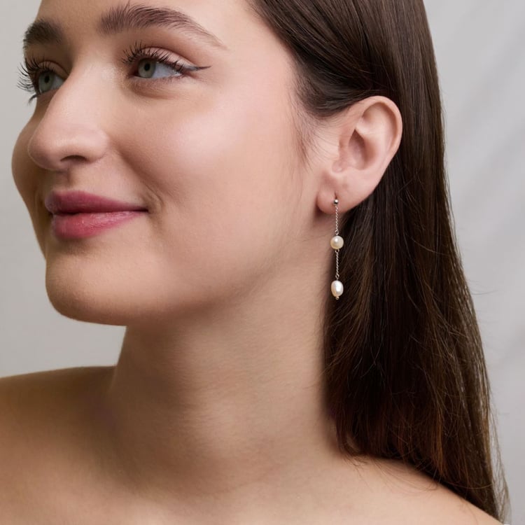 Strieborné visiace náušnice s perlami Pouly 164069