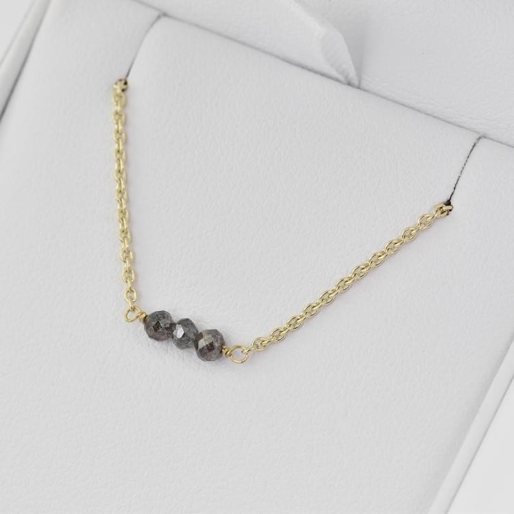 Zlatý minimalistický náramok 31555