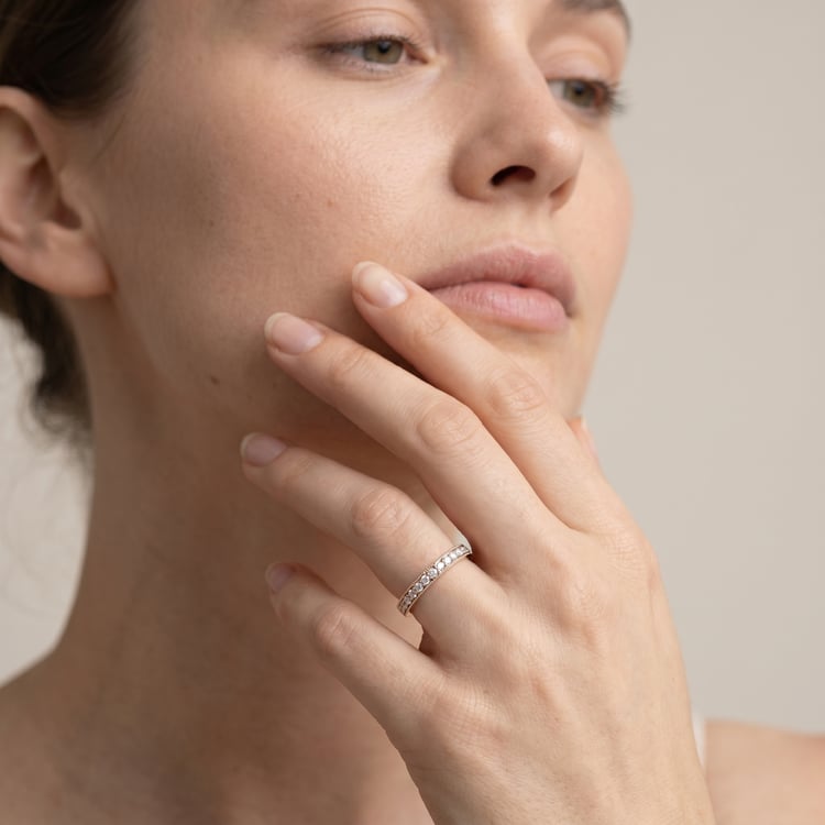 Eternity prsteň plný lab-grown diamantov z orieškového zlata Uriel 166827