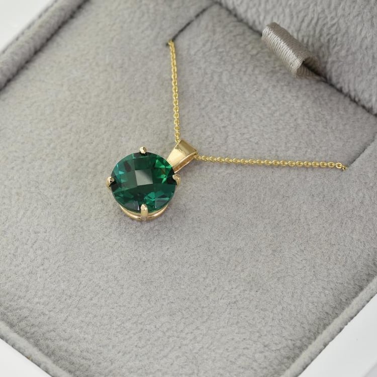 Prívesok so smaragdom 23315