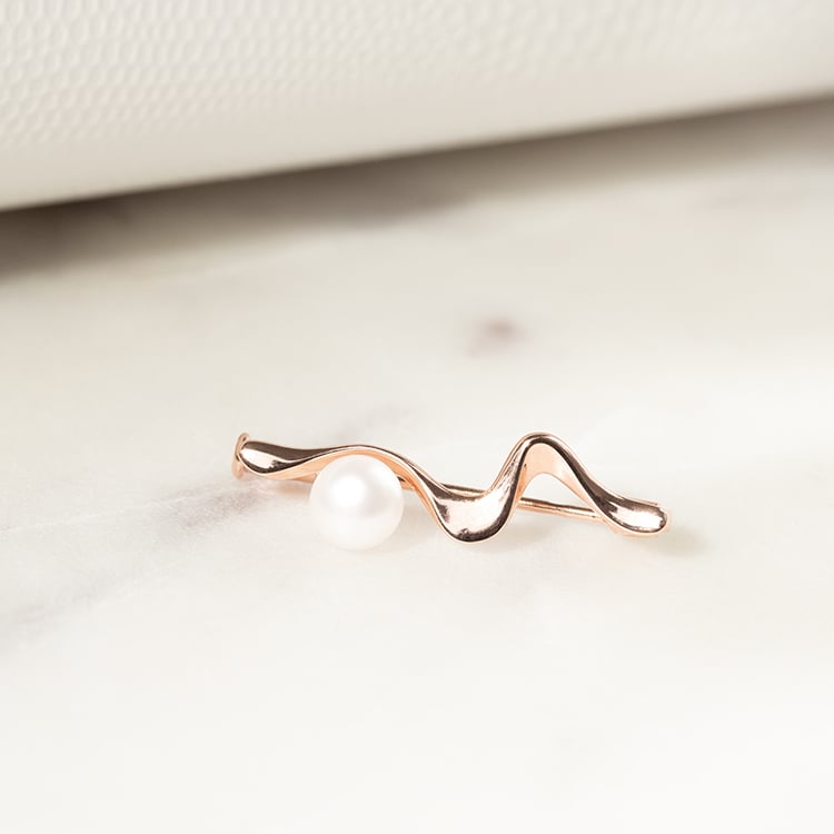 Pozlatená brošňa s perlou Lendey 132485