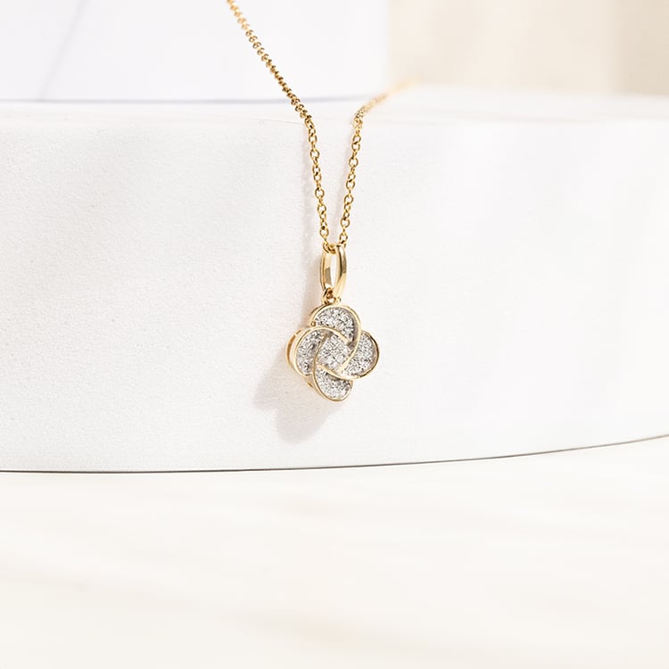 Diamantový prívesok v tvare kvetu Fennel 142331