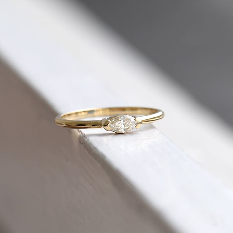 Zlatý prsteň s certifikovaným diamantom 100299