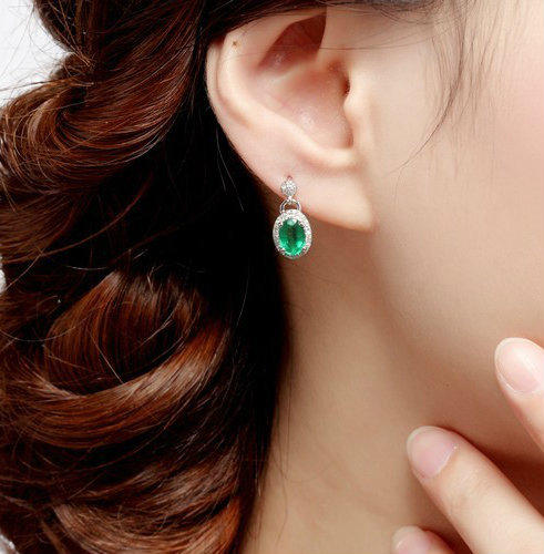 Oválne smaragdové náušnice s diamantmi 5107