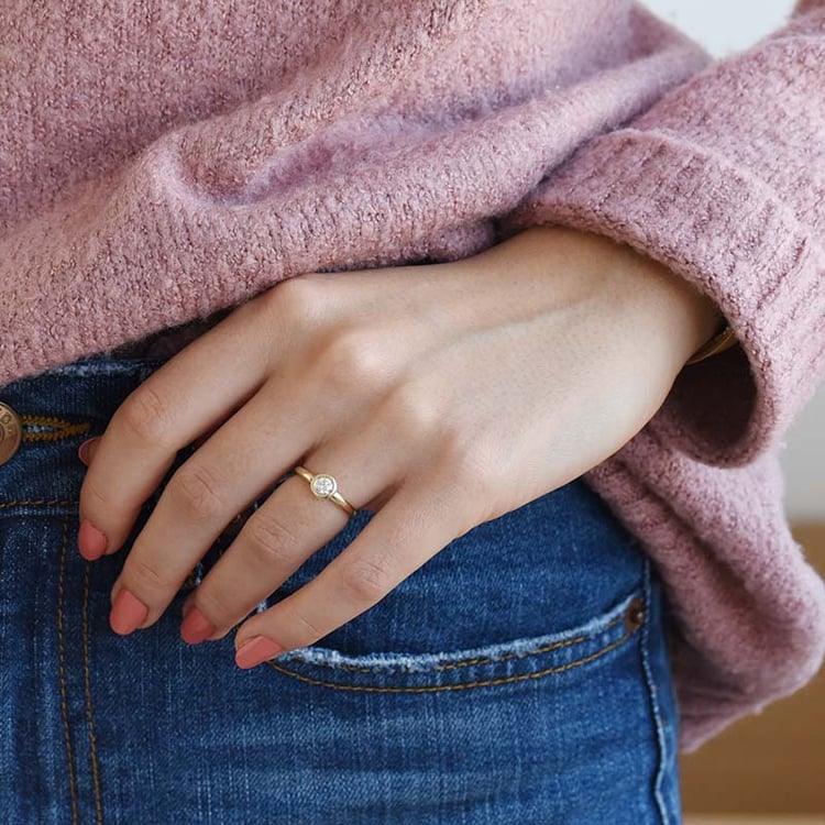 Zlatý diamantový prsteň 89183