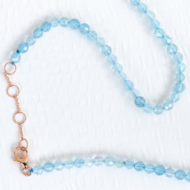 Strieborný náhrdelník s akvamarínovými korálkami Jason 129208