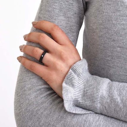 Karbónové snubné prstene s diamantom Sasha