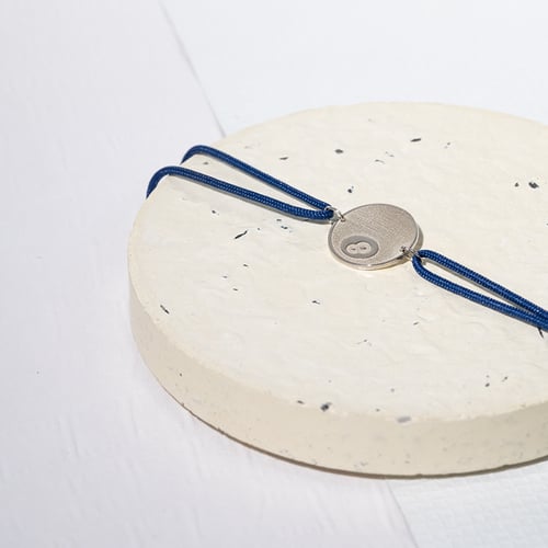 Povrázkový náramok lopta s gravírom vašej voľby Billiard