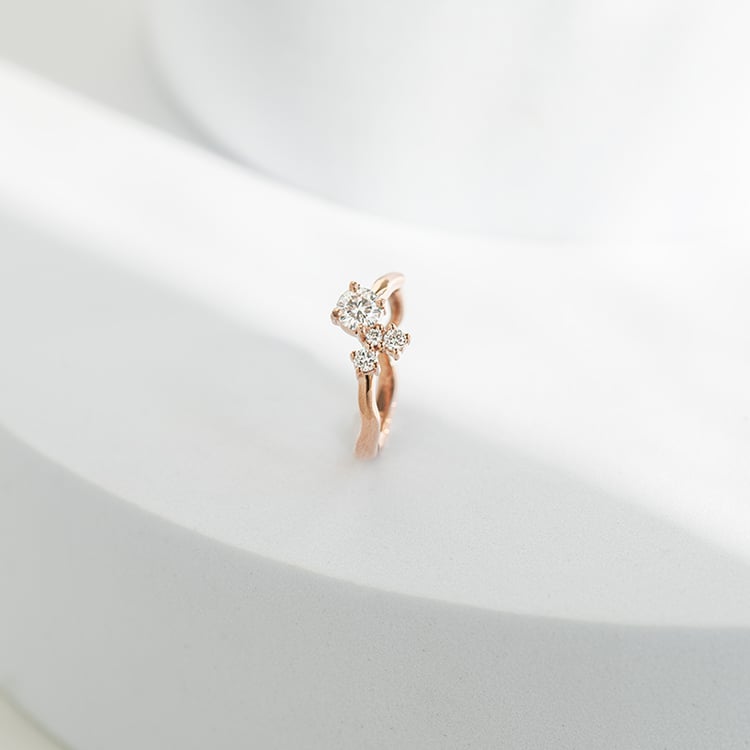 Cluster prsteň s moissanitom a lab-grown diamantmi Roche 145538