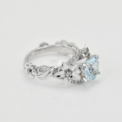 Prsteň s akvamarínom